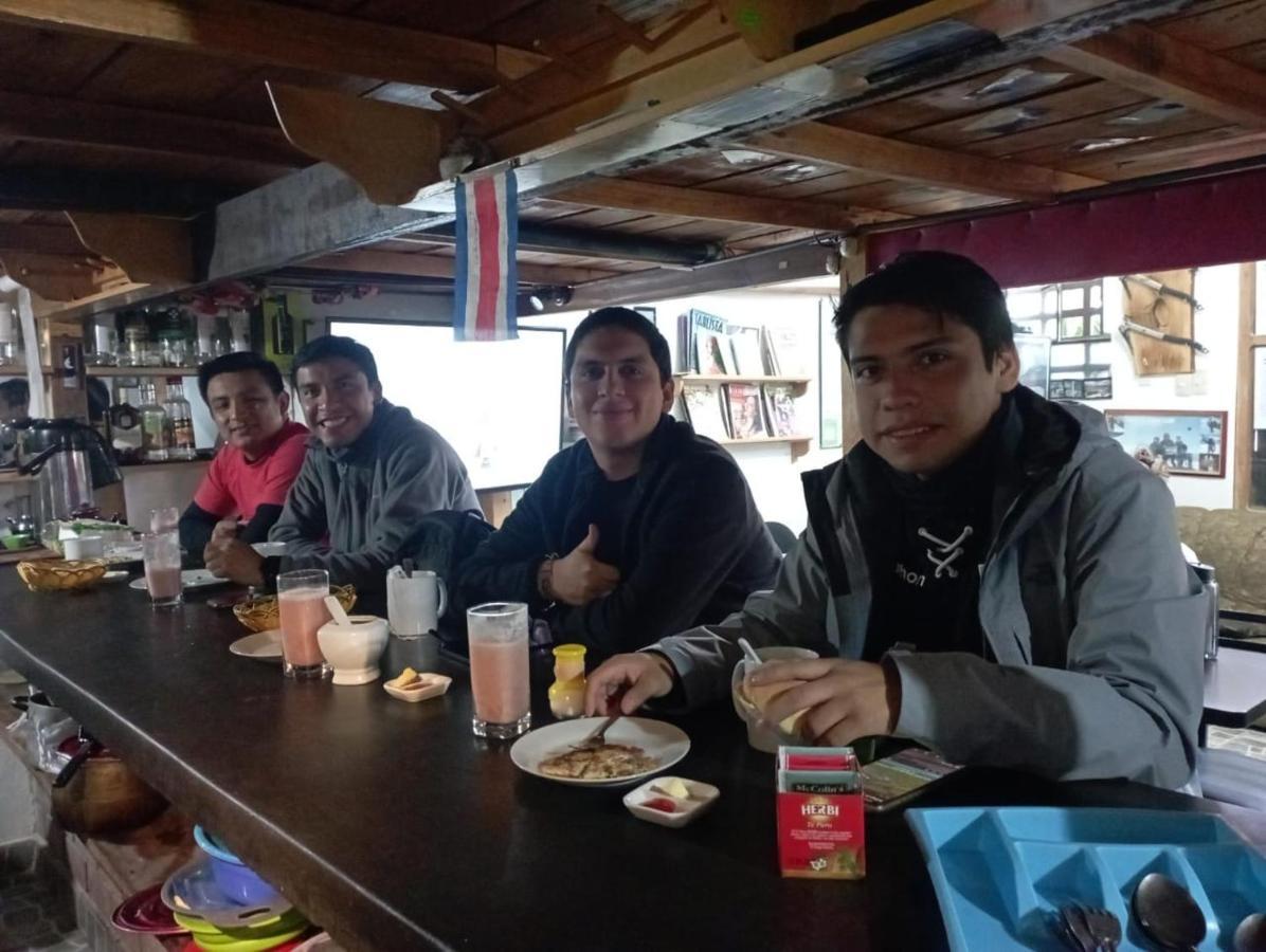Andes Hostel Huaraz  Zewnętrze zdjęcie